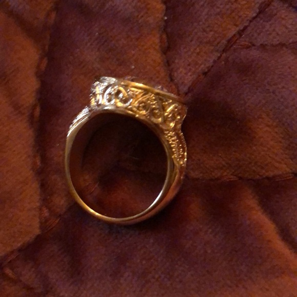 Ring - Picture 4 of 5